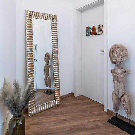 Hotz Apartment